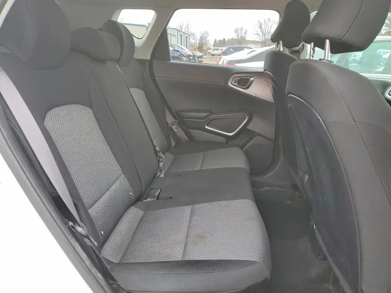 2020 KIA SOUL LX  