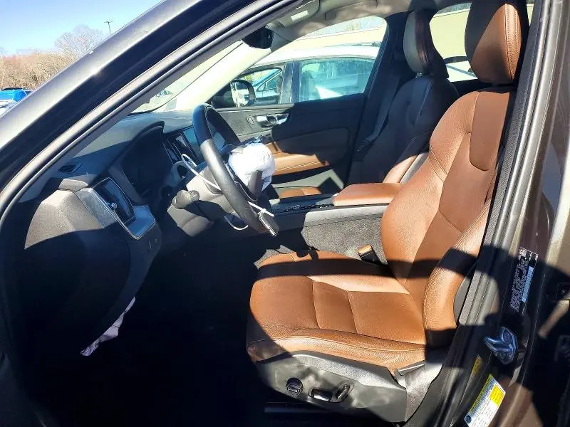 2019 VOLVO XC60 T6  