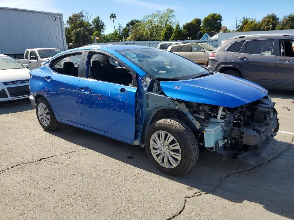2020 NISSAN VERSA S  