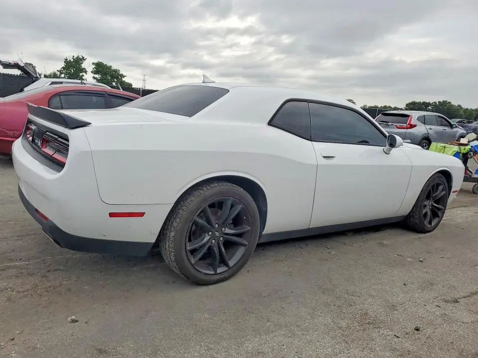2018 DODGE CHALLENGER SXT  