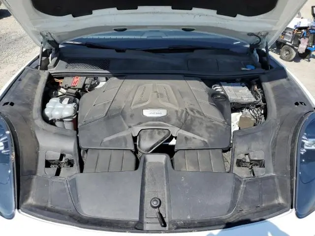 2019 PORSCHE CAYENNE   