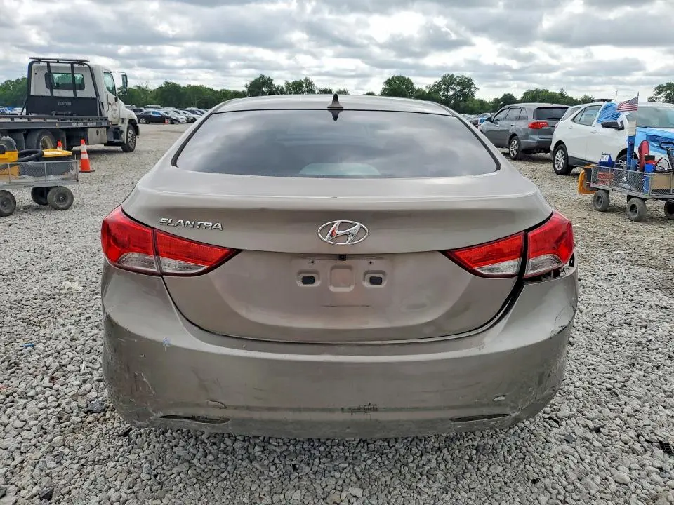 2013 HYUNDAI ELANTRA GLS  