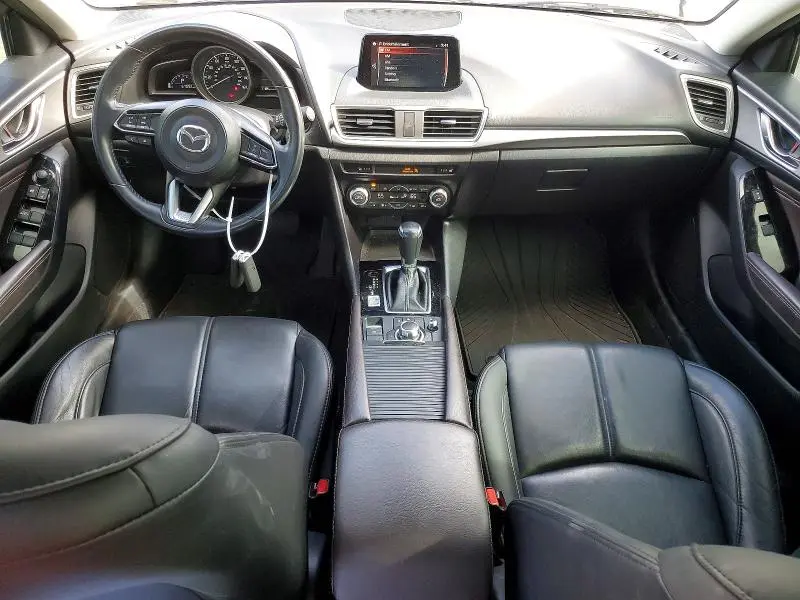 2018 MAZDA 3 TOURING  