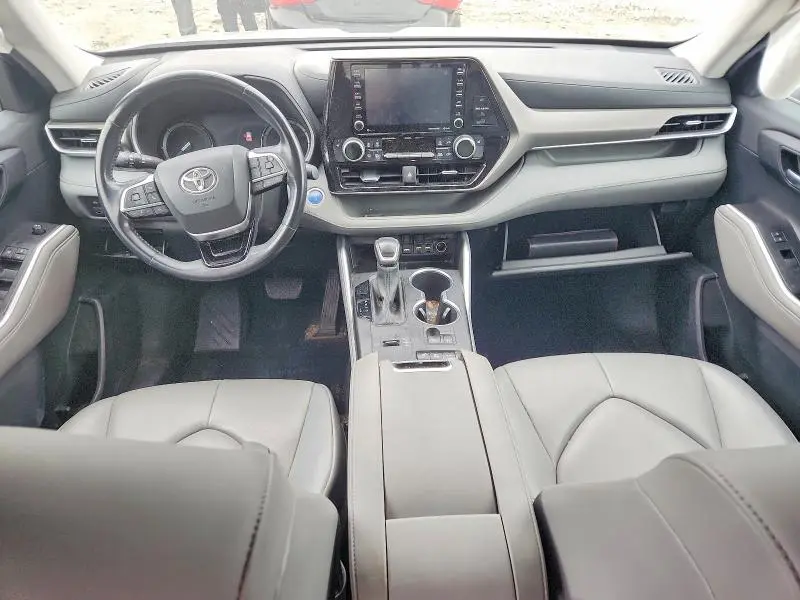 2021 TOYOTA HIGHLANDER HYBRID XLE  