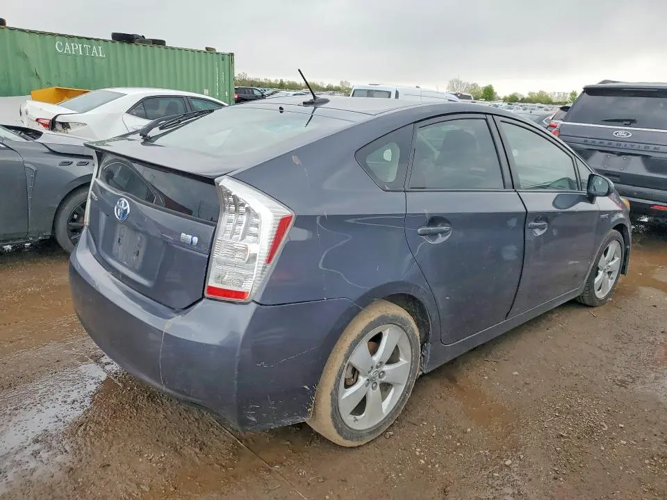 2011 TOYOTA PRIUS THREE  