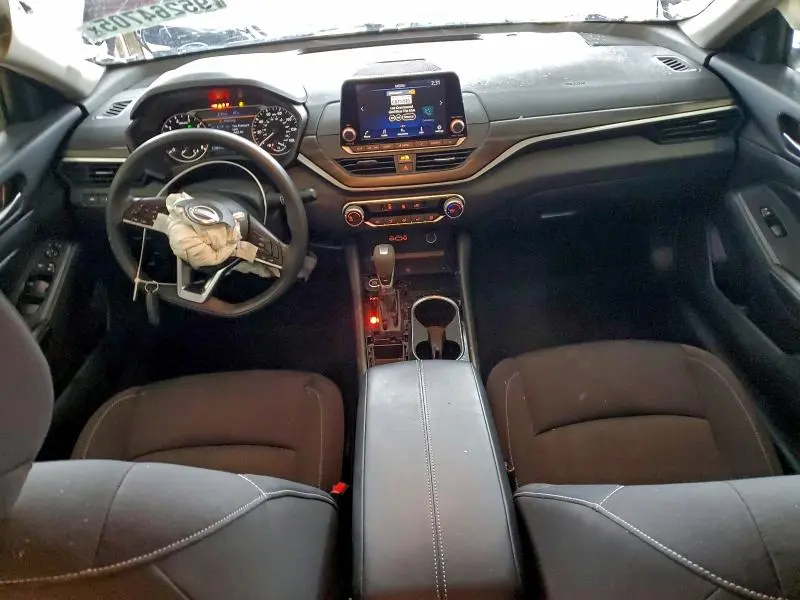 2024 NISSAN ALTIMA SV  