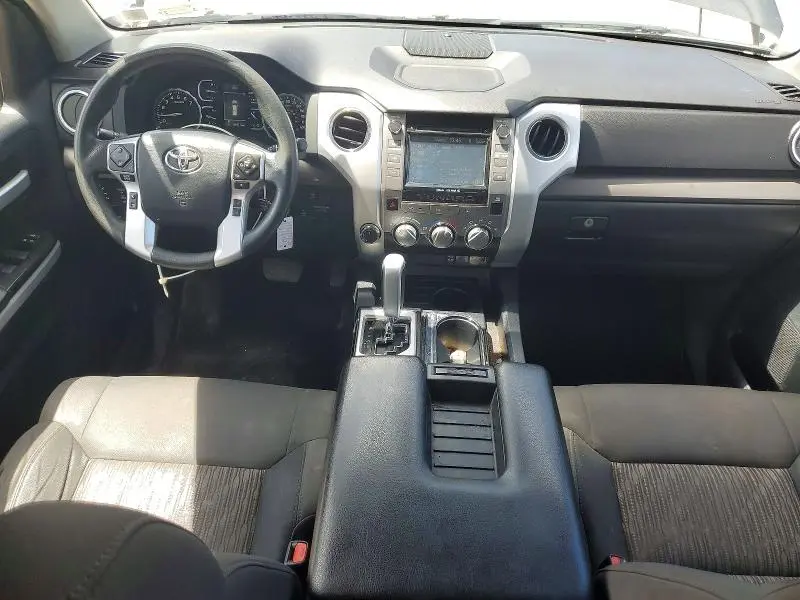 2018 TOYOTA TUNDRA CREWMAX SR5  