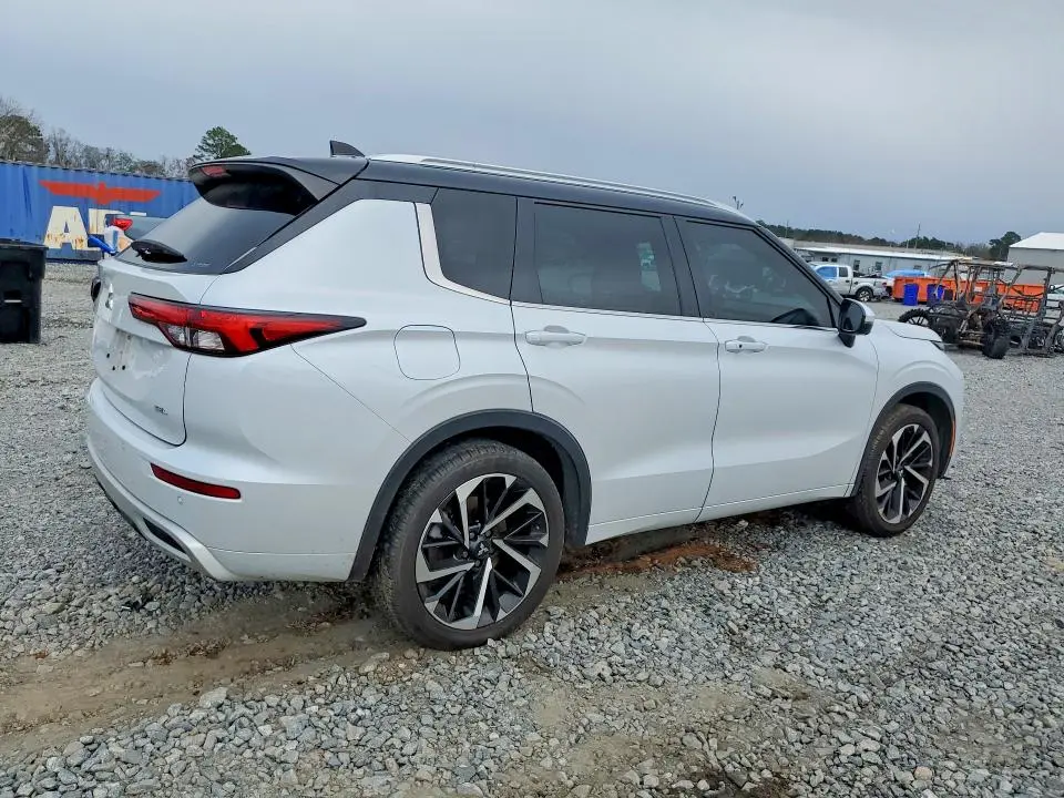 2023 MITSUBISHI OUTLANDER SEL  