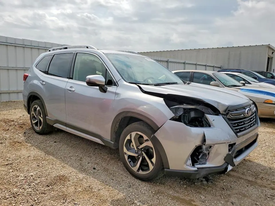 2024 SUBARU FORESTER TOURING  