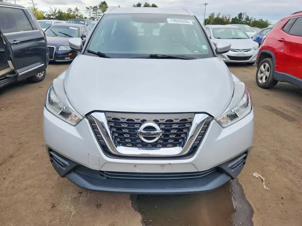2018 NISSAN KICKS SV  
