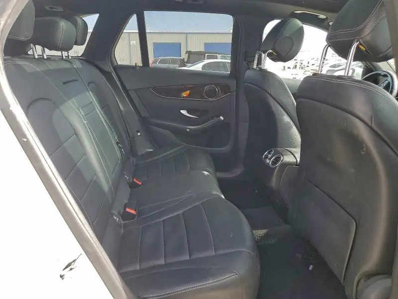 2017 MERCEDES-BENZ GLC 300  