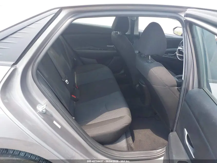 2023 HYUNDAI ELANTRA SE