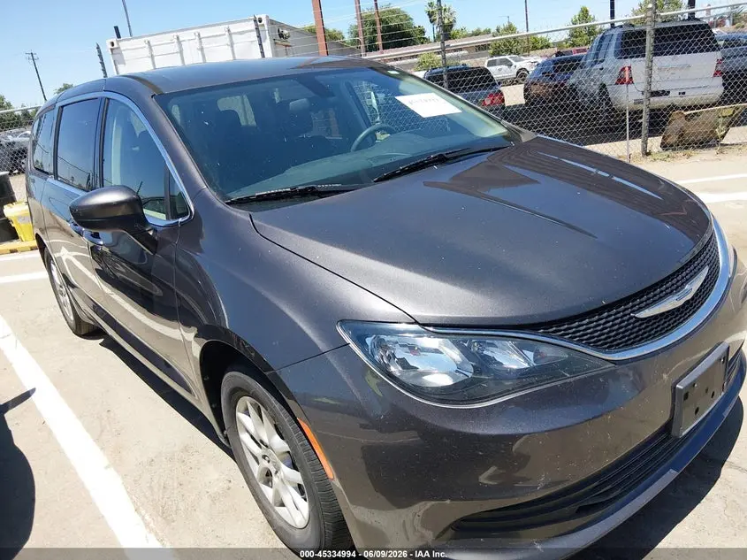 2020 CHRYSLER VOYAGER LX