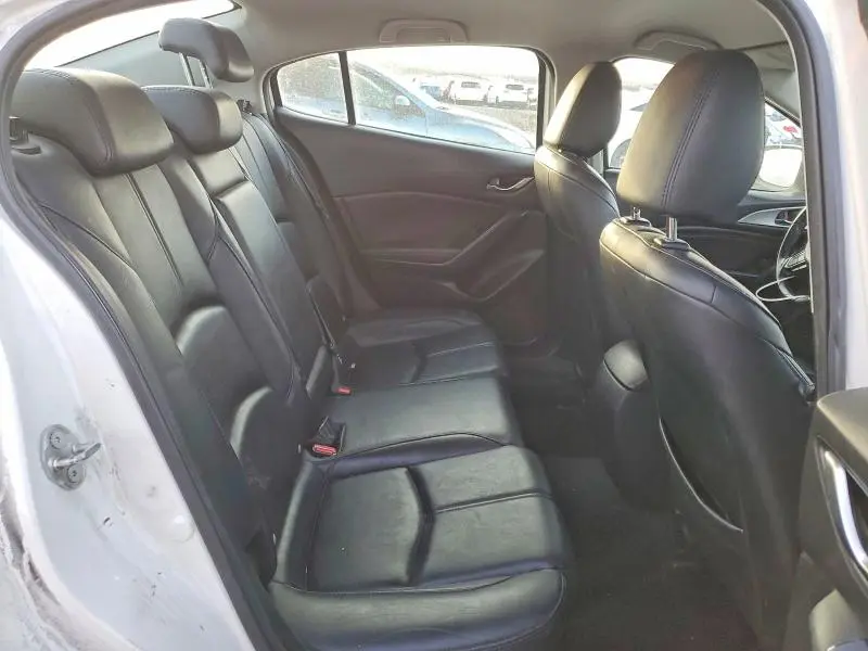 2017 MAZDA 3 TOURING  