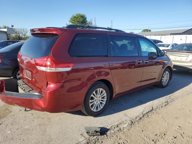 2013 TOYOTA SIENNA XLE