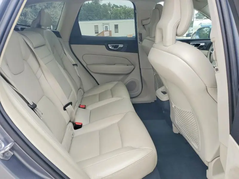 2019 VOLVO XC60 T5 MOMENTUM  