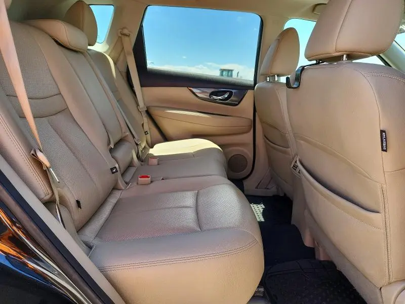 2016 NISSAN ROGUE SL  