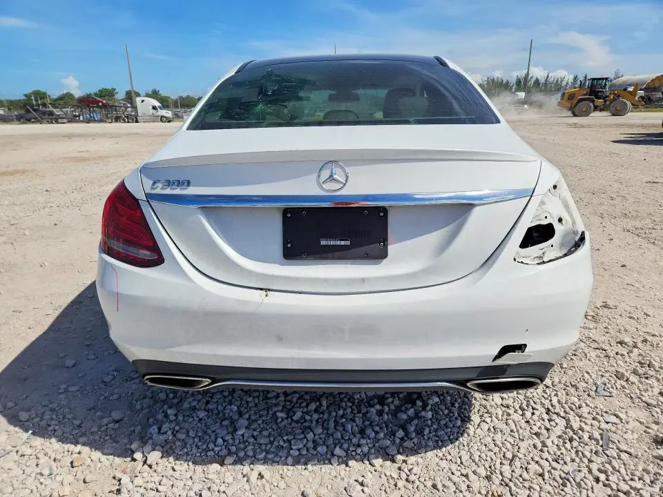 2015 MERCEDES-BENZ C 300  