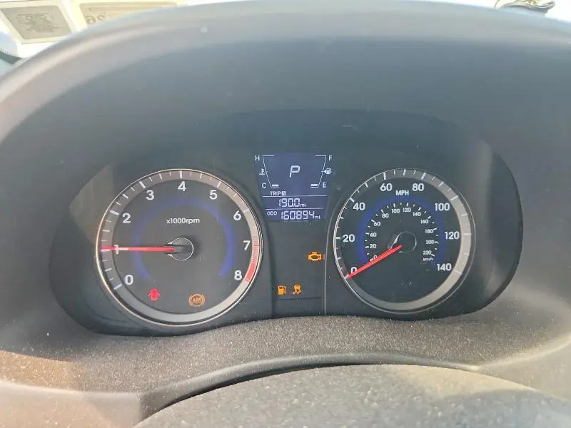 2012 HYUNDAI ACCENT GLS  