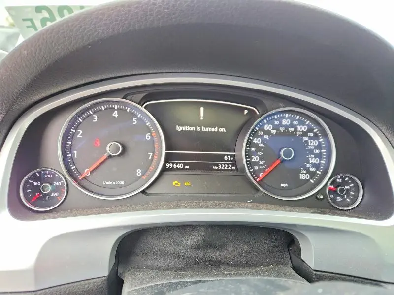 2013 VOLKSWAGEN TOUAREG V6  