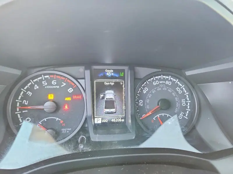 2022 TOYOTA TACOMA SR  