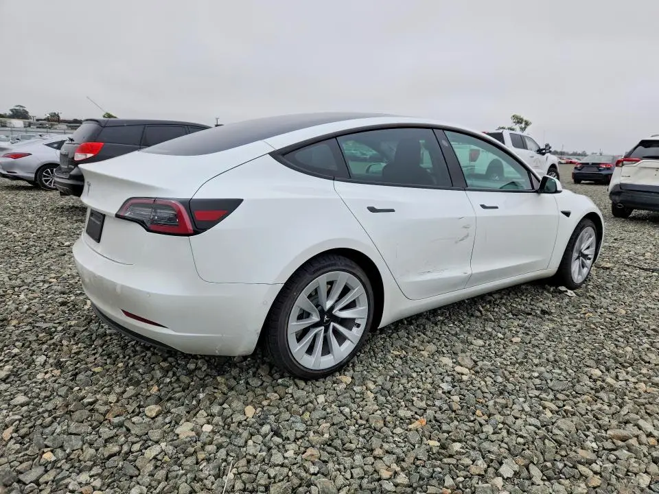 2021 TESLA MODEL 3   