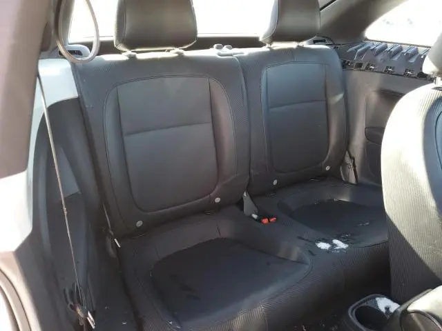 2013 VOLKSWAGEN BEETLE 