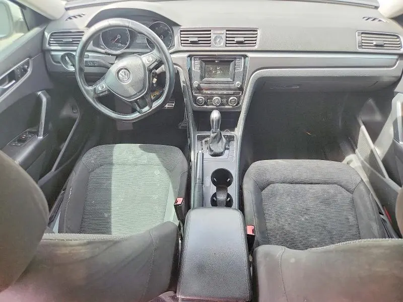 2016 VOLKSWAGEN PASSAT S  