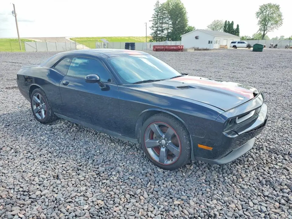 2014 DODGE CHALLENGER SXT  