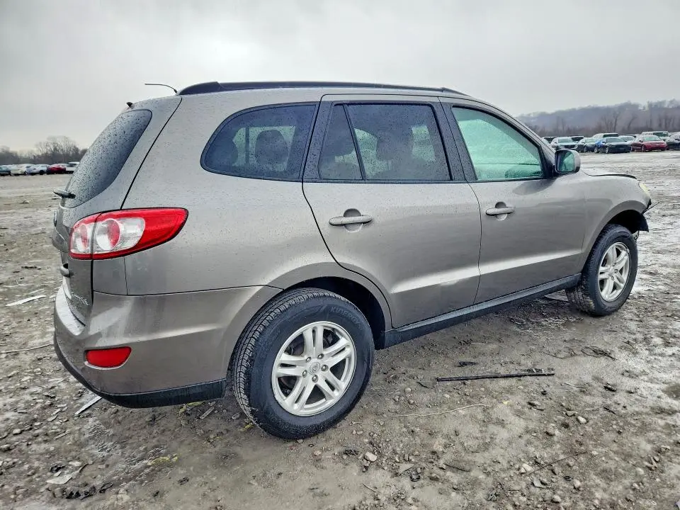 2011 HYUNDAI SANTA FE GLS  