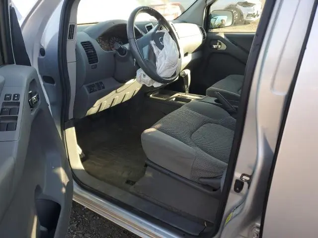 2010 NISSAN FRONTIER CREW CAB SE  