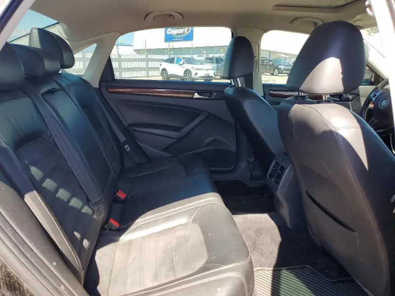 2013 VOLKSWAGEN PASSAT SEL  