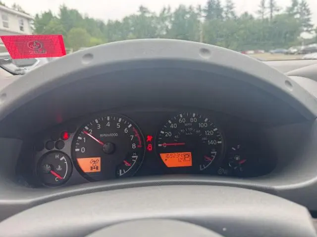 2013 NISSAN FRONTIER S  