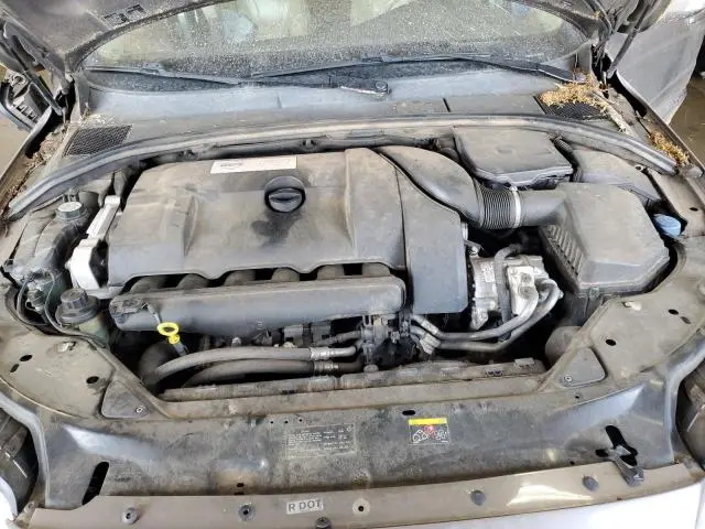 2011 VOLVO XC70 T6  