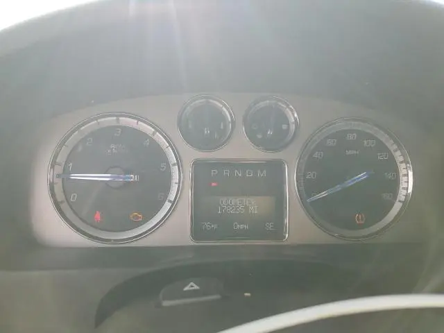 2010 CADILLAC ESCALADE LUXURY  