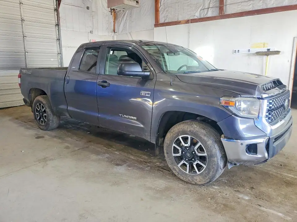 2018 TOYOTA TUNDRA SR5  