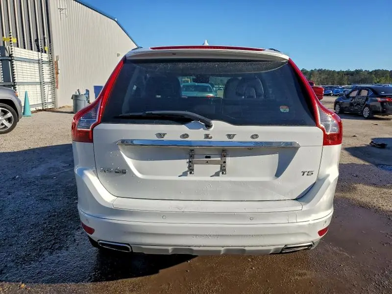 2016 VOLVO XC60 T5  