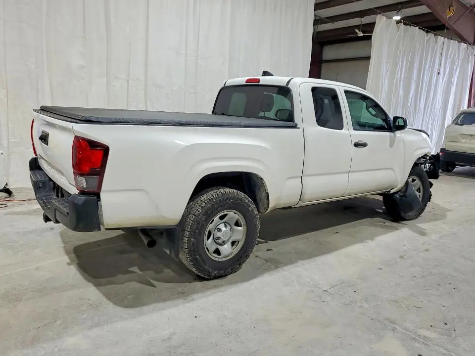 2022 TOYOTA TACOMA SR  