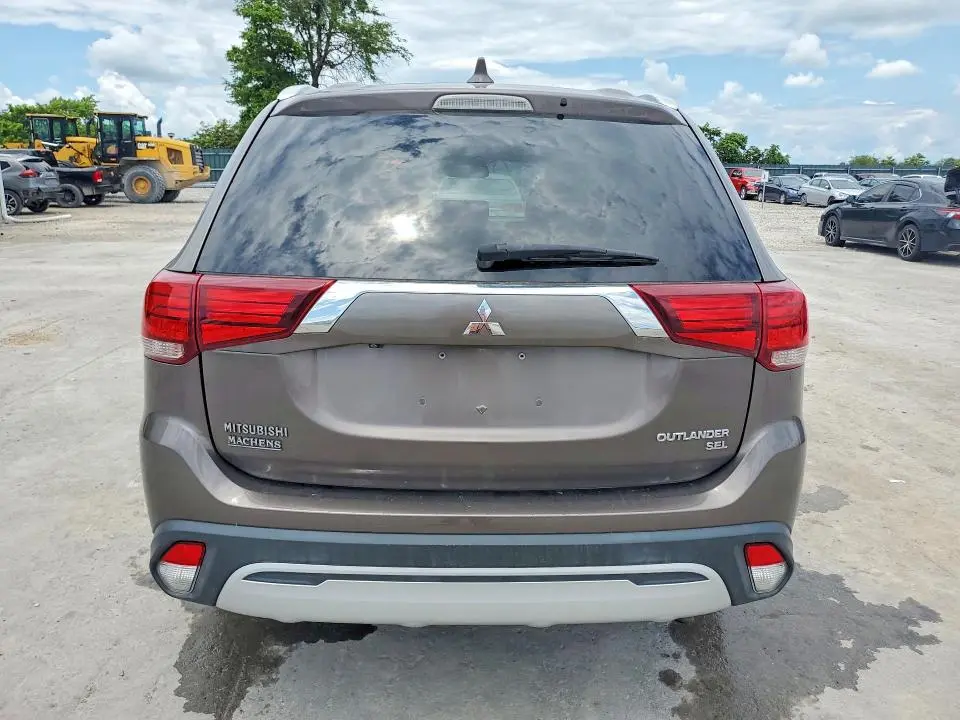 2019 MITSUBISHI OUTLANDER SE  