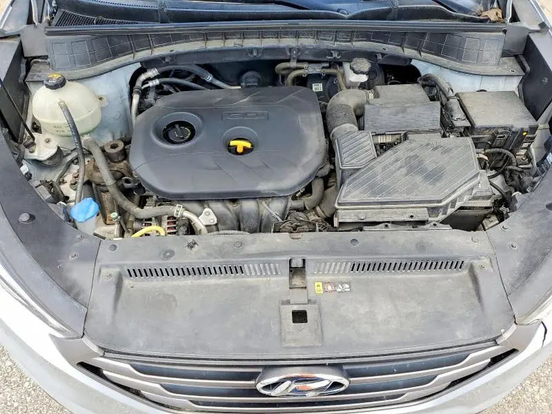 2016 HYUNDAI TUCSON SE  