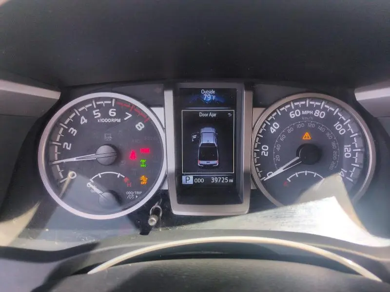 2023 TOYOTA TACOMA SR5 V6  