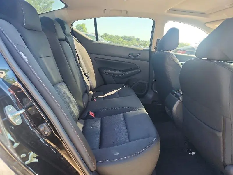 2023 NISSAN ALTIMA SV  