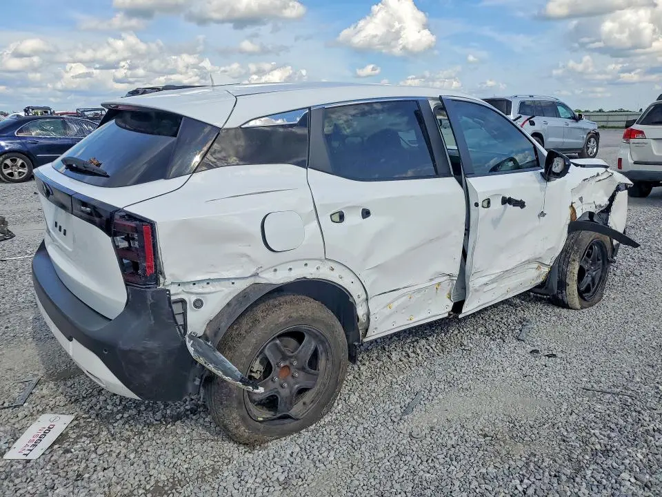 2025 NISSAN KICKS SV  