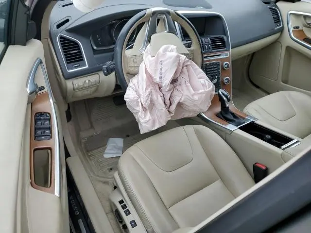 2016 VOLVO XC60 T5 PLATINUM  