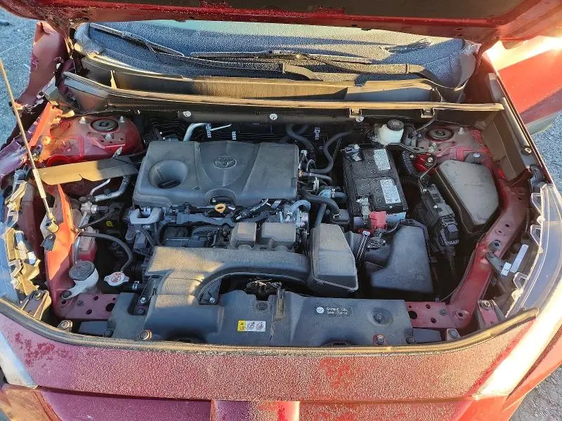 2022 TOYOTA RAV4 XLE  