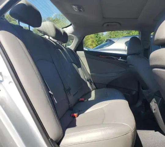 2013 HYUNDAI SONATA SE  