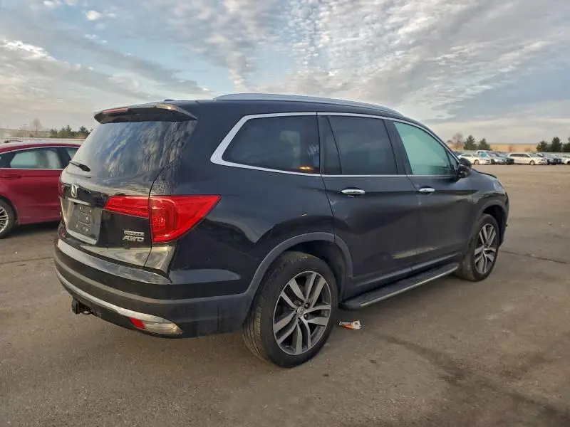 2017 HONDA PILOT TOURING  