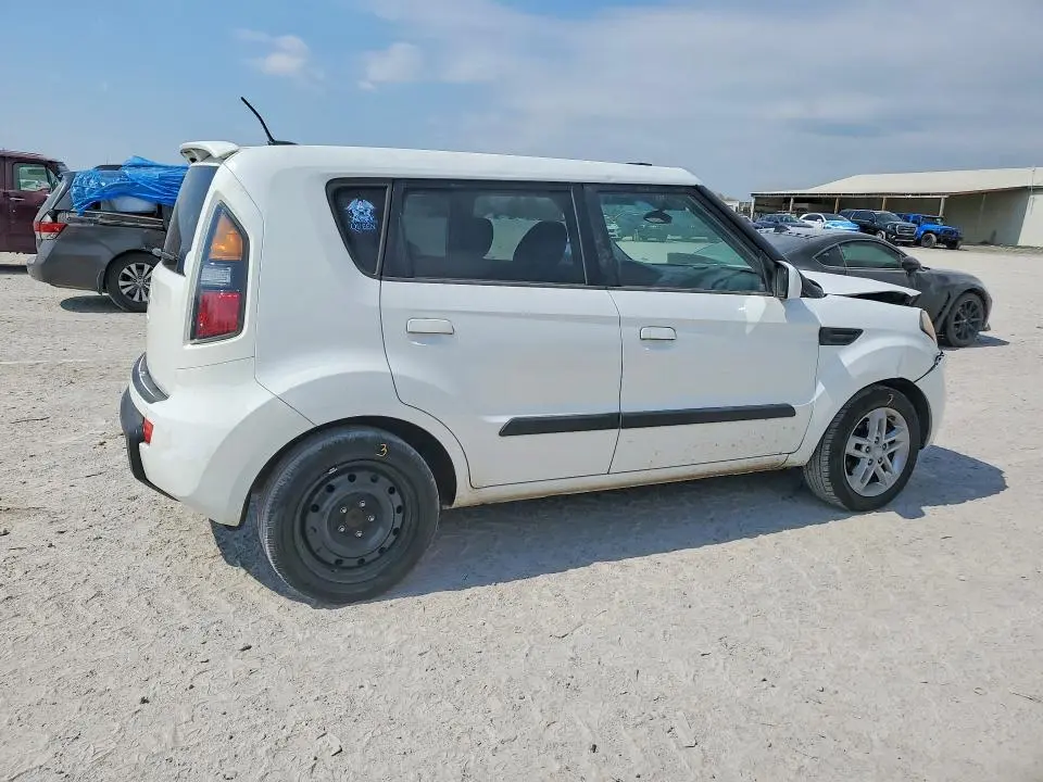 2010 KIA SOUL +  