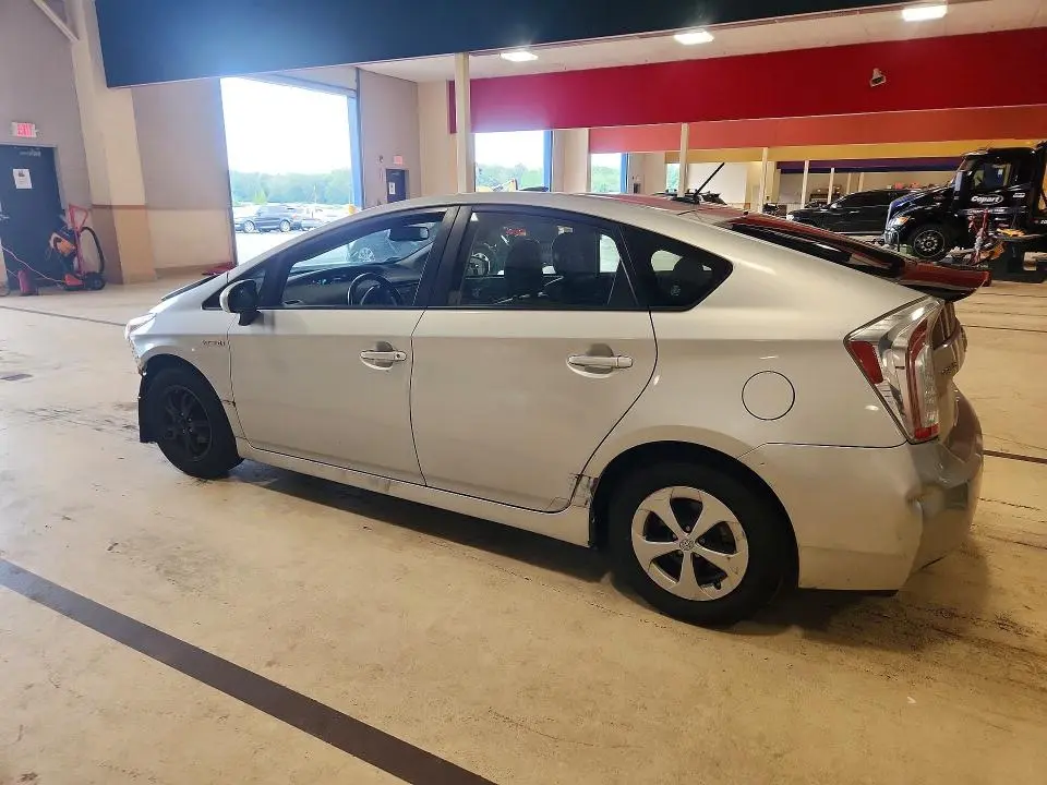 2015 TOYOTA PRIUS FOUR  
