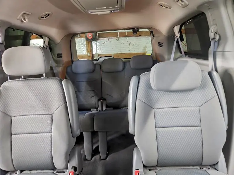 2010 CHRYSLER TOWN & COUNTRY TOURING  